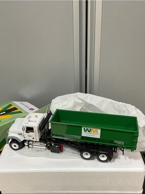 Waste Management Green & White Die-Cast Roll-Off Truck Model